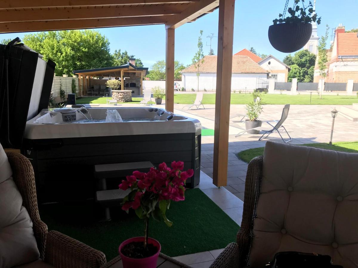 Notarius Vendeghaz Bed & Breakfast Poroszló Dış mekan fotoğraf